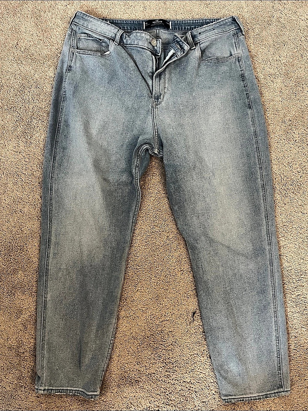 Hollister Ultra High-Rise Mom Jean Slim Jeans Blue Waist 32